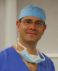 Bertrand Dousset, anesthésiste-réanimateur à la Polyclinique du Parc de Cholet (49).